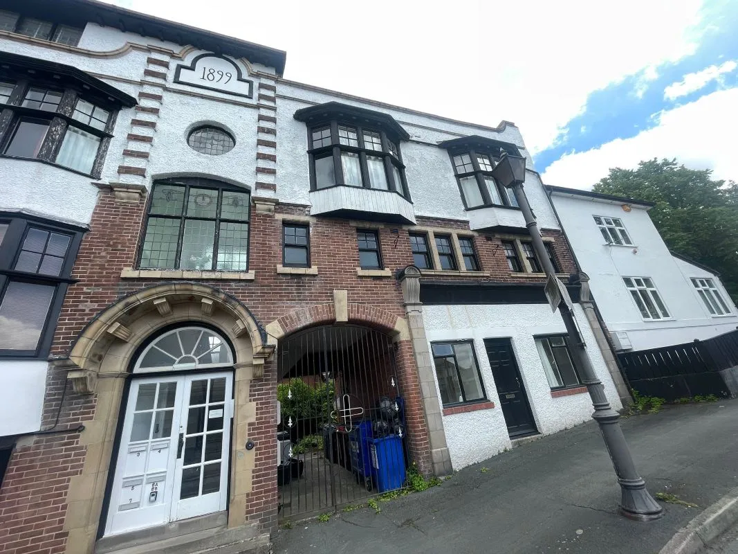 Sunnycroft, Llandrindod Wells, Powys, LD1 5HU - Online Auctions