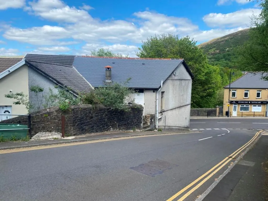De Winton Street, Tonypandy, Rhondda Cynon Taff, CF40 2QX - Online Auctions
