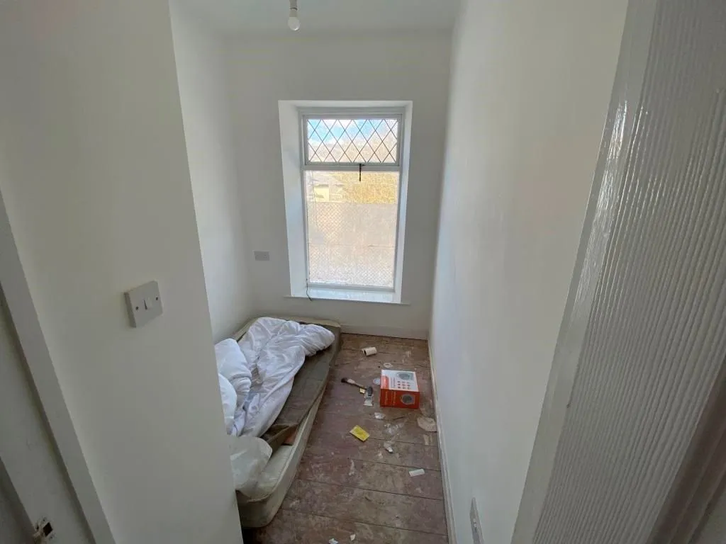 De Winton Street, Tonypandy, Rhondda Cynon Taff, CF40 2QX - Online Auctions