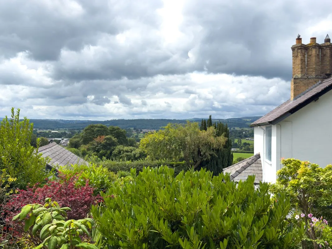 Llanbedr Dyffryn Clwyd, Ruthin, Clwyd, LL15 1UT - Online Auctions