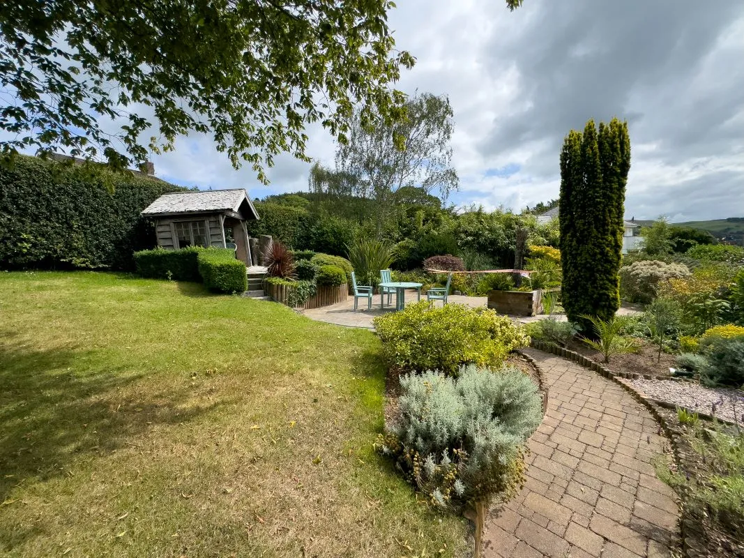 Llanbedr Dyffryn Clwyd, Ruthin, Clwyd, LL15 1UT - Online Auctions