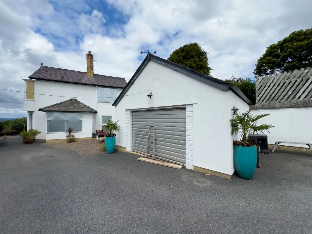 Llanbedr Dyffryn Clwyd, Ruthin, Clwyd, LL15 1UT - Online Auctions