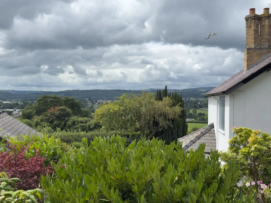 Llanbedr Dyffryn Clwyd, Ruthin, Clwyd, LL15 1UT - Online Auctions