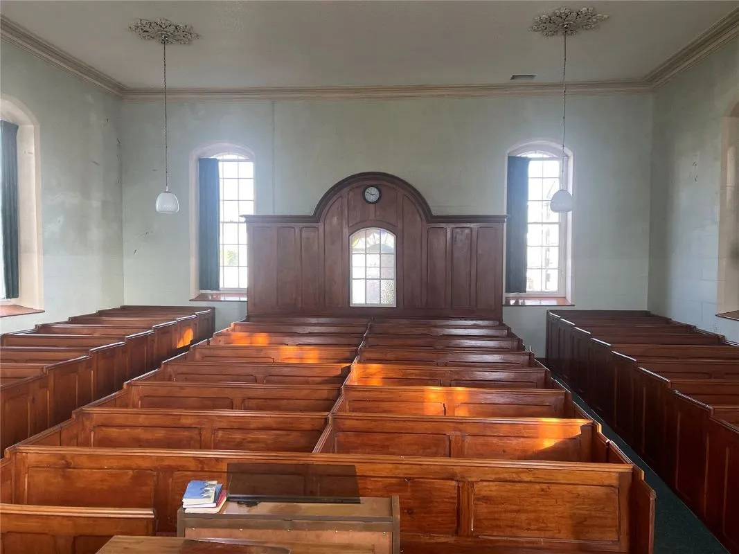 Capel Seilo, Caergeiliog, Holyhead, Gwynedd, LL65 3YD - Online Auctions