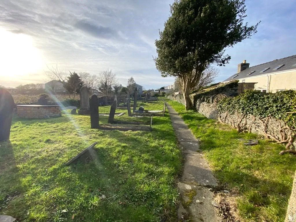 Capel Seilo, Caergeiliog, Holyhead, Gwynedd, LL65 3YD - Online Auctions