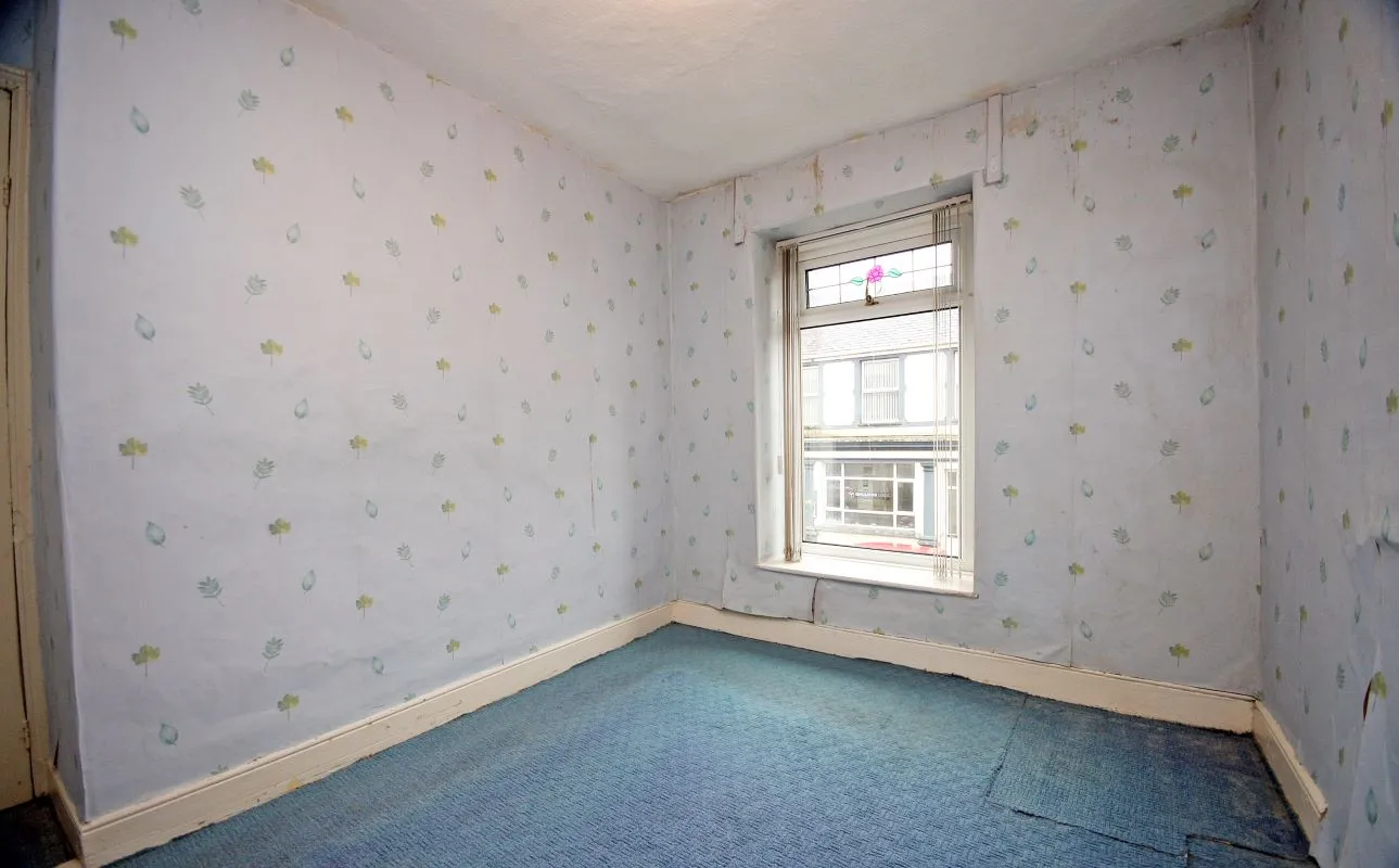 Penygroes, Caernarfon, Gwynedd, LL54 6NG - Online Auctions