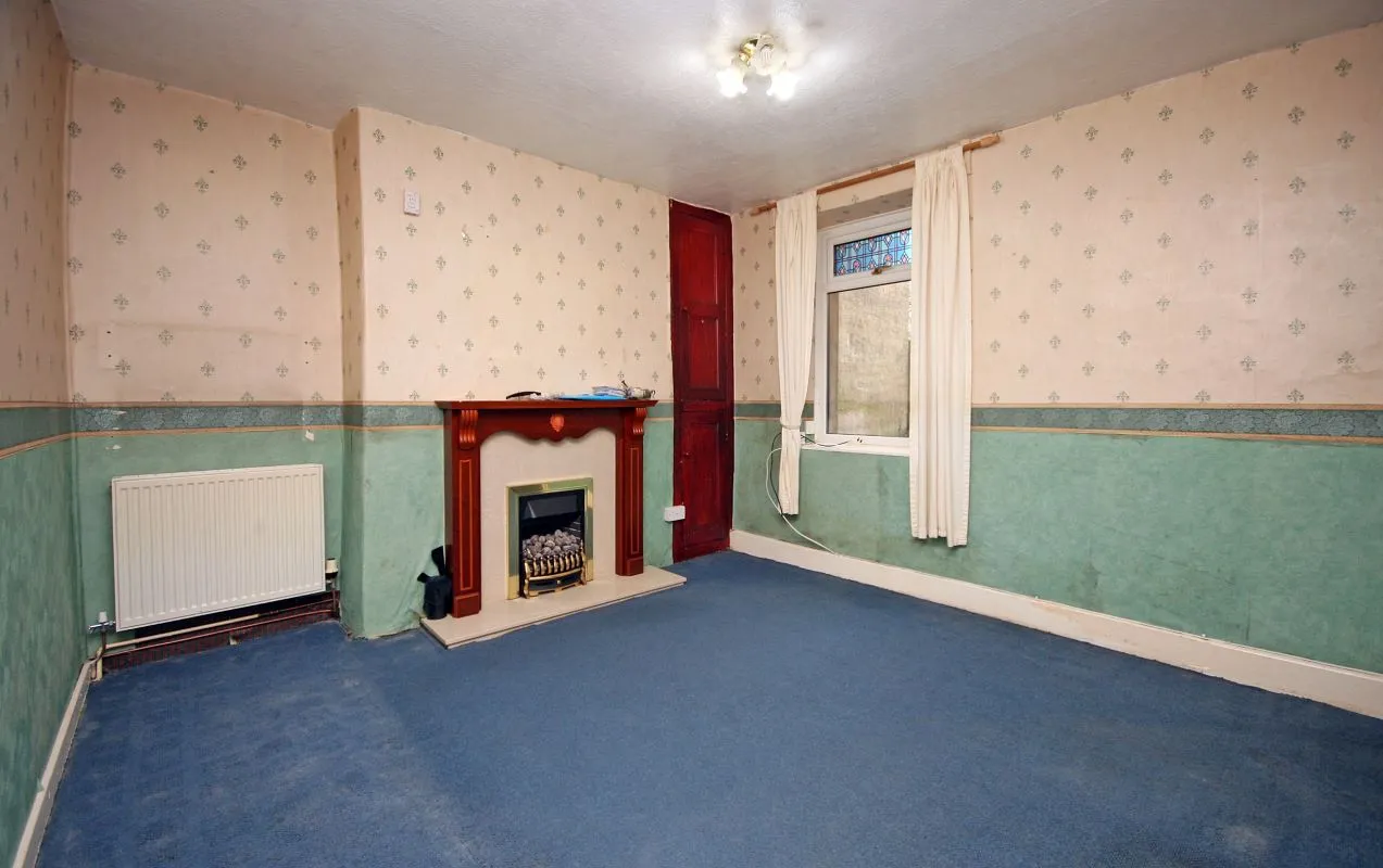 Penygroes, Caernarfon, Gwynedd, LL54 6NG - Online Auctions