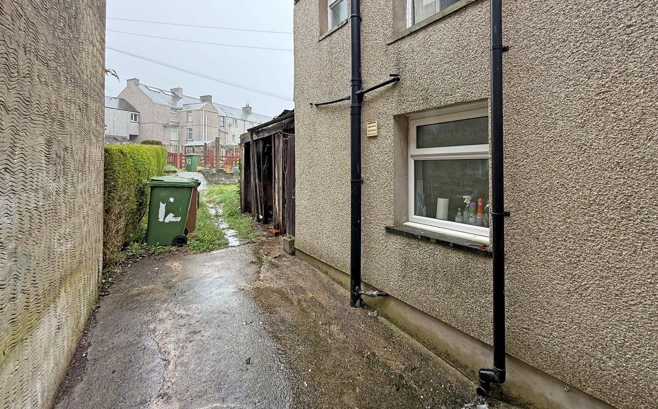Penygroes, Caernarfon, Gwynedd, LL54 6NG - Online Auctions