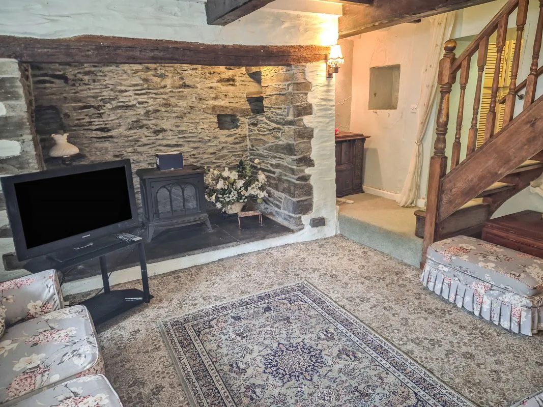 Talywern, Machynlleth, Powys, SY20 8NY - Online Auctions