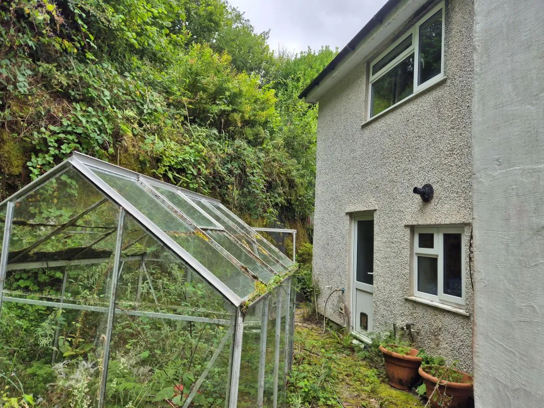 Talywern, Machynlleth, Powys, SY20 8NY - Online Auctions
