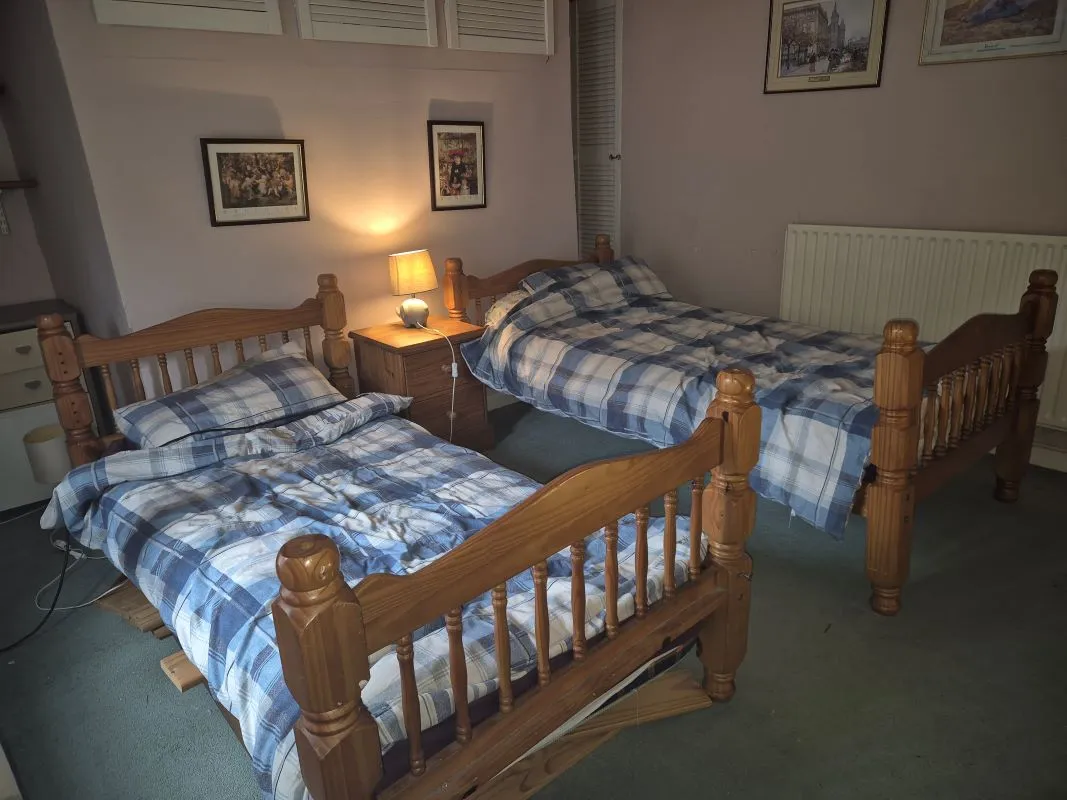 Talywern, Machynlleth, Powys, SY20 8NY - Online Auctions
