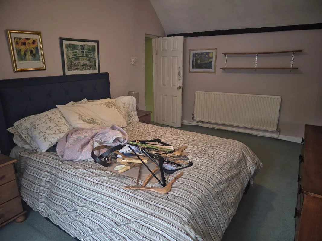Talywern, Machynlleth, Powys, SY20 8NY - Online Auctions
