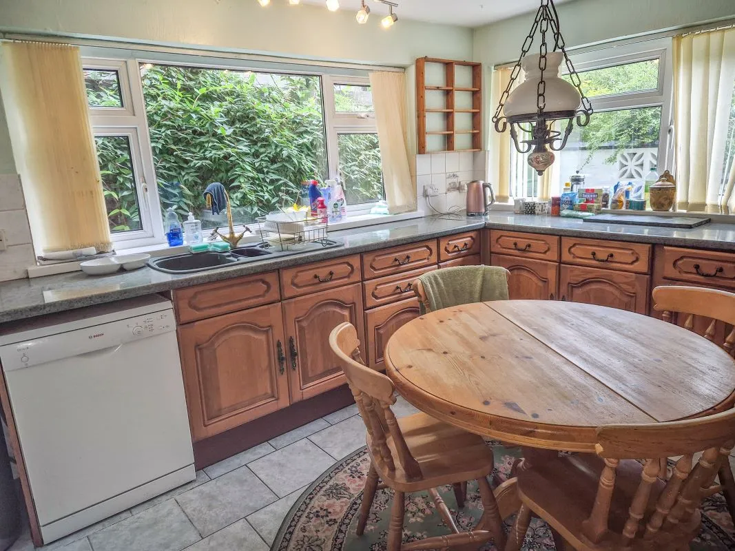 Talywern, Machynlleth, Powys, SY20 8NY - Online Auctions