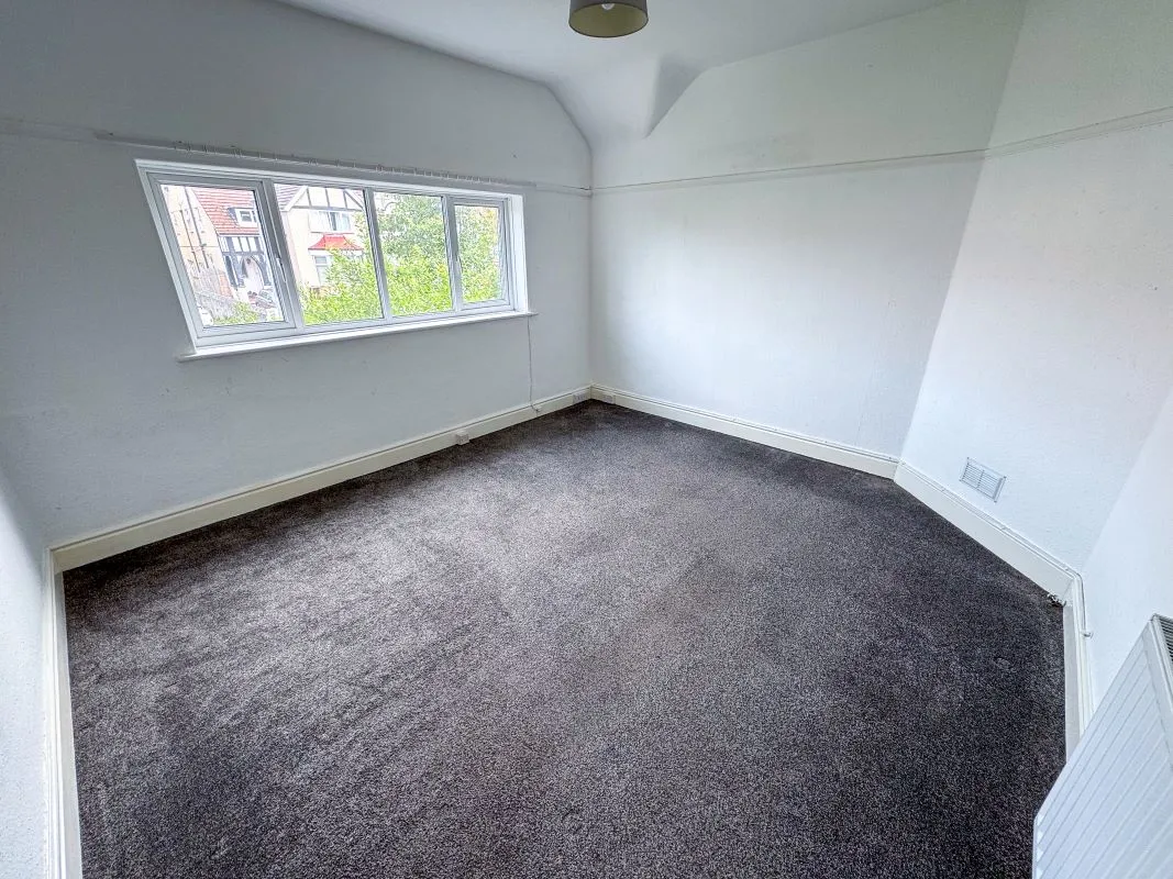 Llandudno, Gwynedd, LL30 1UN - Online Auctions
