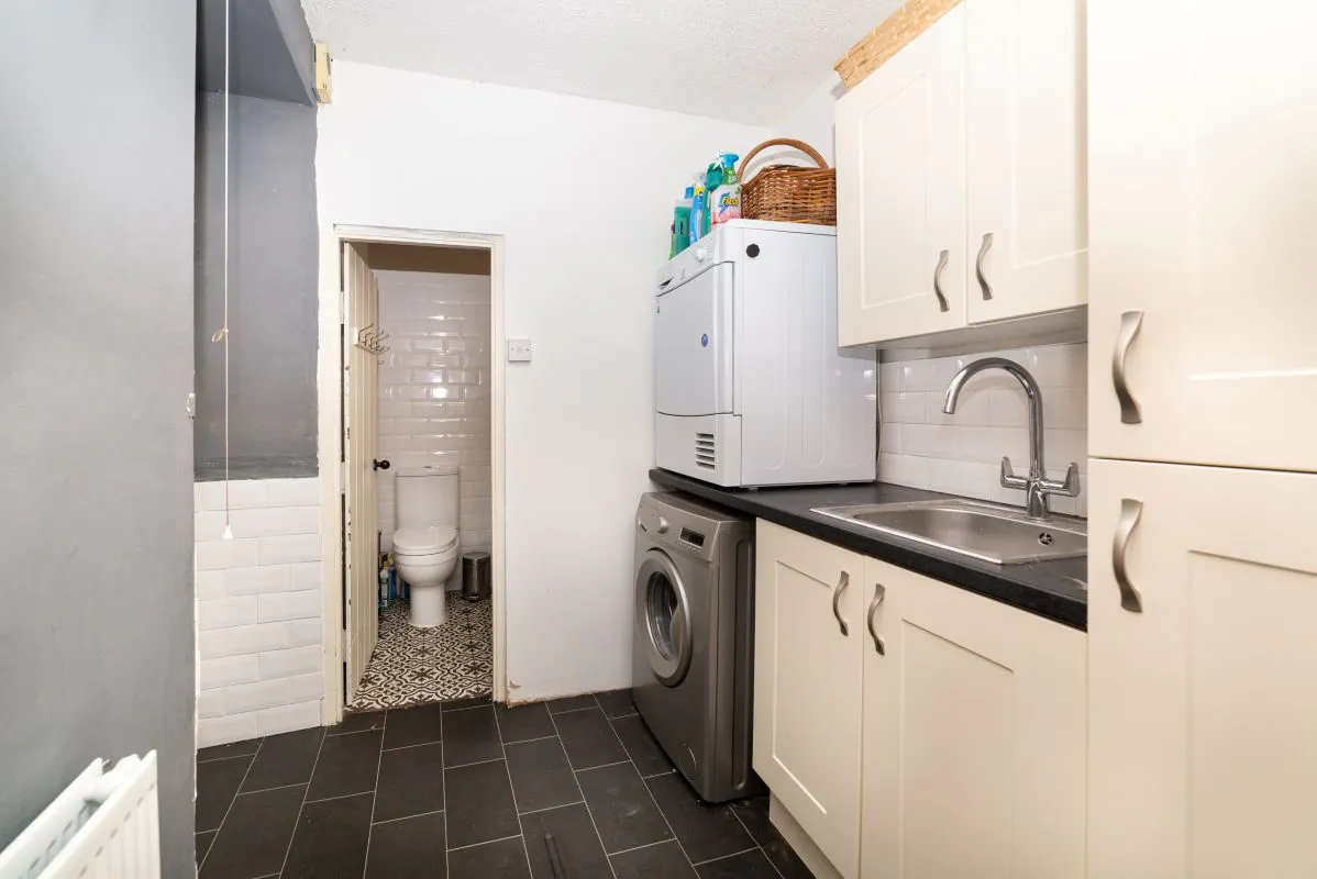 Talwrn, Llangefni, Gwynedd, LL77 7TD - Online Auctions