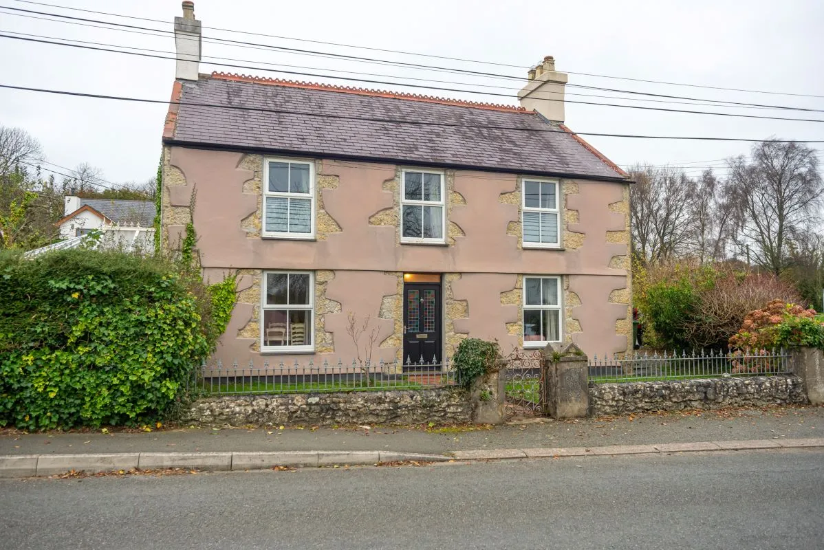 Talwrn, Llangefni, Gwynedd, LL77 7TD - Online Auctions