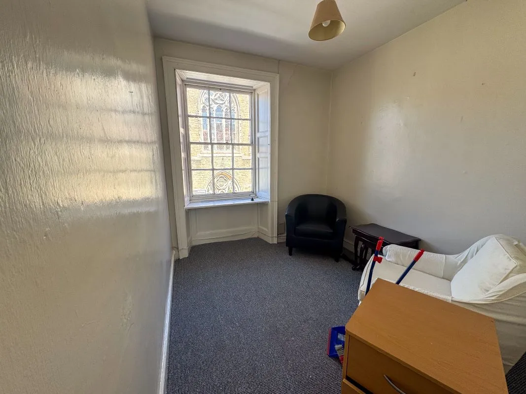 Pwllheli, Gwynedd, LL53 5DE - Online Auctions
