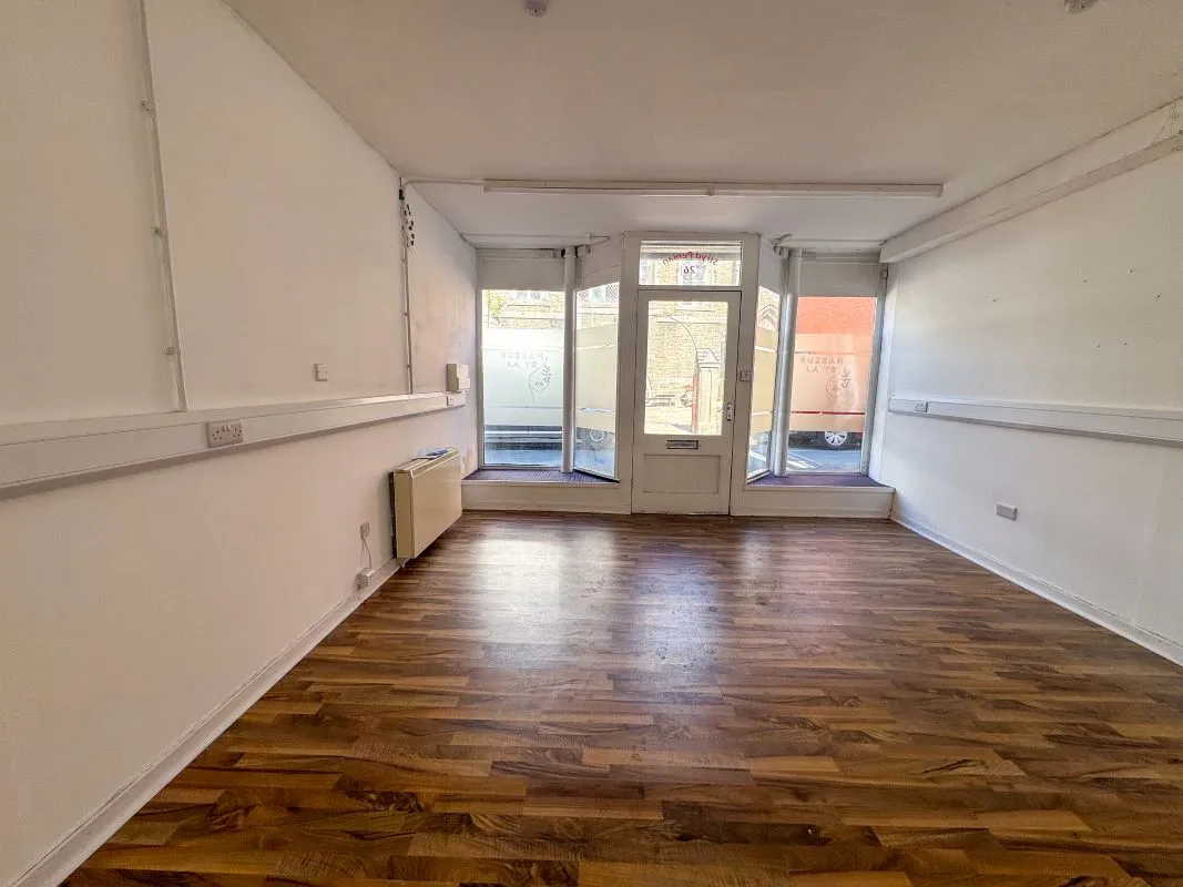 Pwllheli, Gwynedd, LL53 5DE - Online Auctions