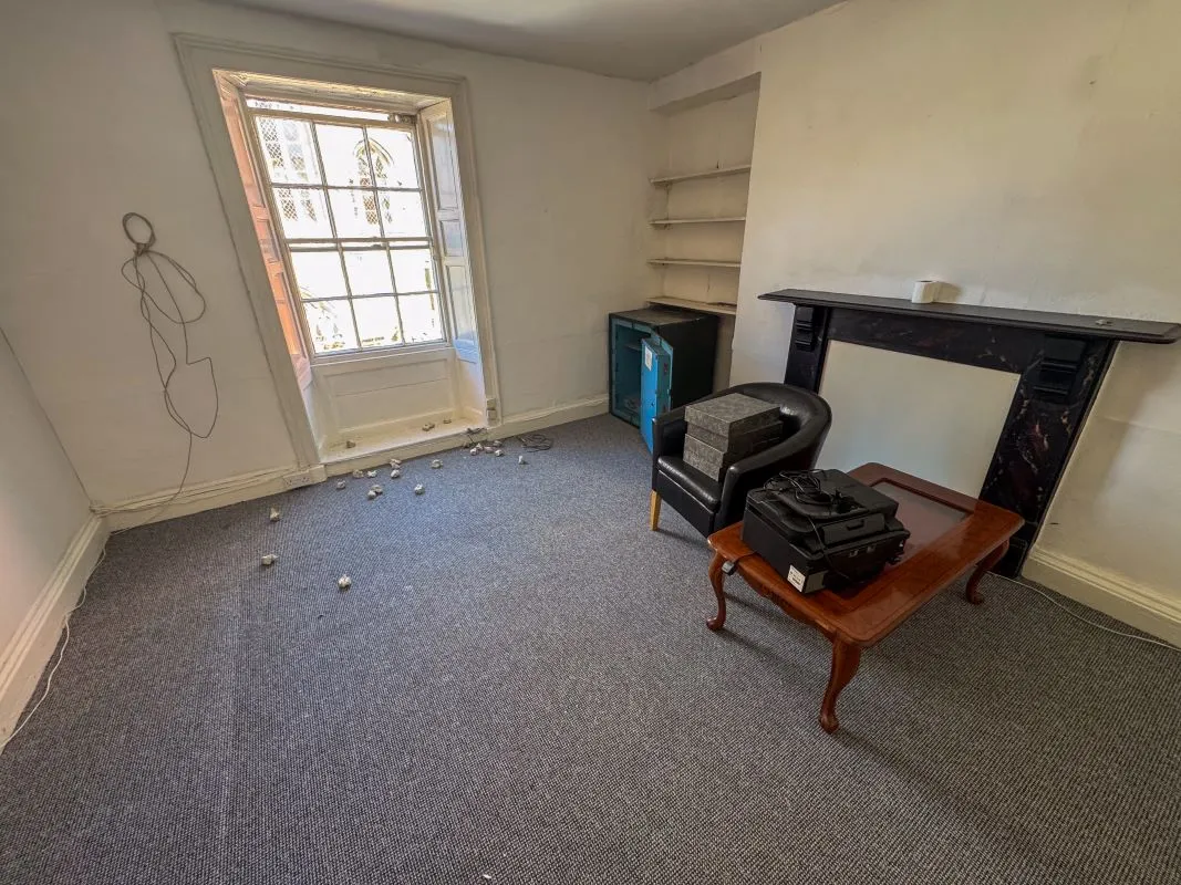 Pwllheli, Gwynedd, LL53 5DE - Online Auctions