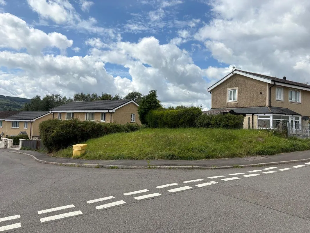 Merthyr Tydfil, Mid Glamorgan, CF47 0TB - Online Auctions