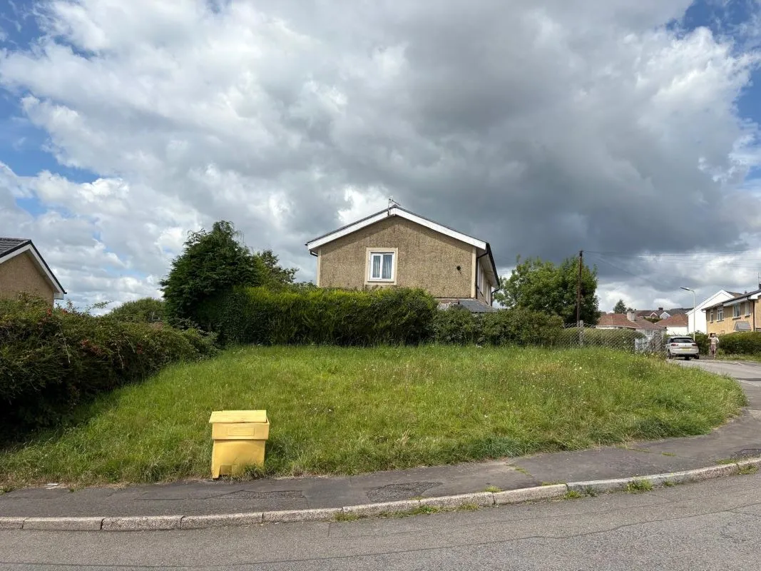 Merthyr Tydfil, Mid Glamorgan, CF47 0TB - Online Auctions