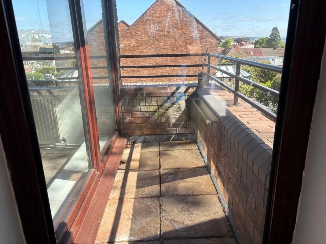 Heath Close, Swansea, SA3 5QF - Online Auctions