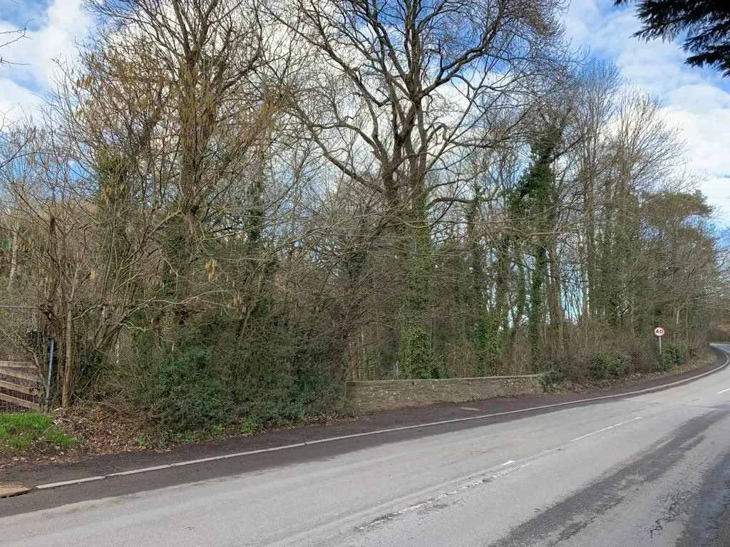 Ross Road, Abergavenny, Gwent, NP7 5LT - Online Auctions