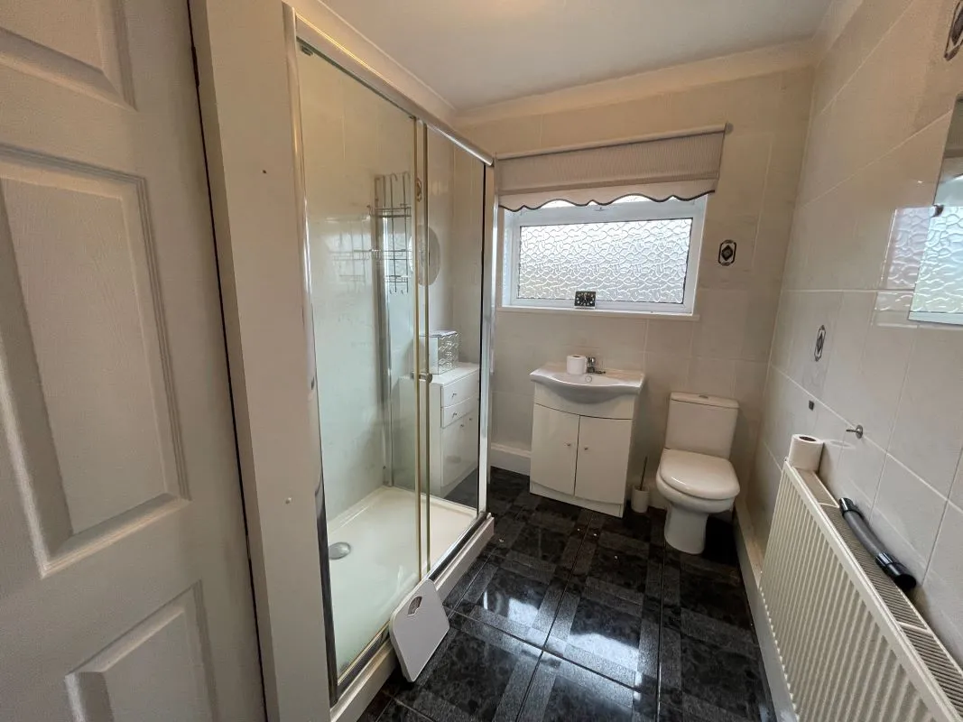 Salisbury Road, Abercynon, Mid Glamorgan, CF45 4NU - Online Auctions