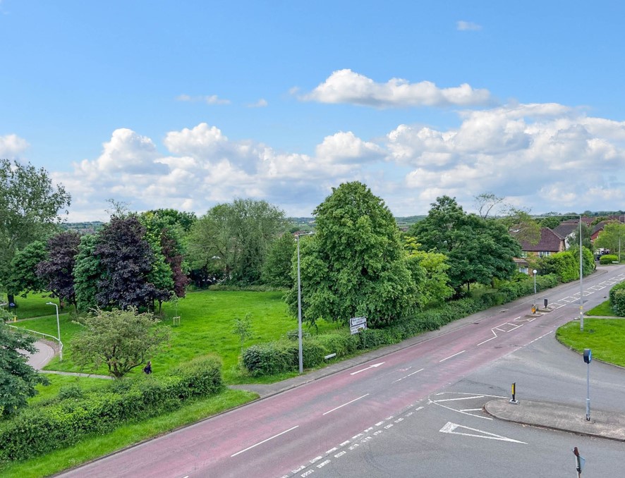 Property for Auction in Bedfordshire and Buckinghamshire - 18 Knaresborough Court, Bletchley, Milton Keynes, Buckinghamshire