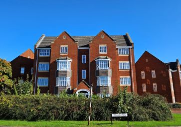 Property for Auction in Bedfordshire and Buckinghamshire - 18 Knaresborough Court, Bletchley, Milton Keynes, Buckinghamshire
