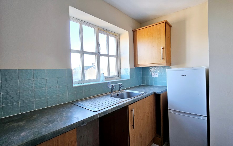Property for Auction in Bedfordshire and Buckinghamshire - 18 Knaresborough Court, Bletchley, Milton Keynes, Buckinghamshire
