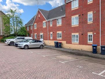 Property for Auction in Bedfordshire and Buckinghamshire - 18 Knaresborough Court, Bletchley, Milton Keynes, Buckinghamshire