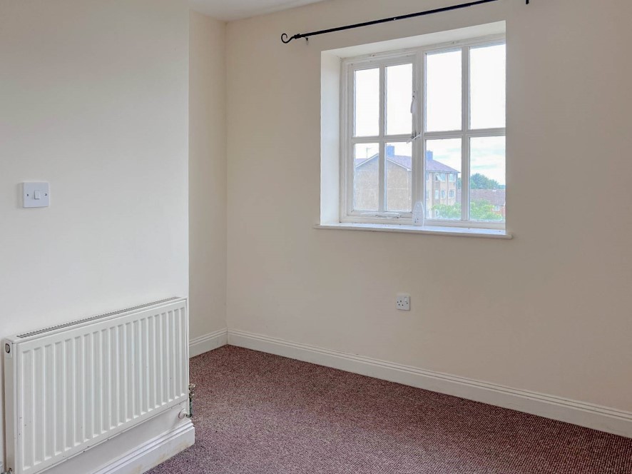 Property for Auction in Bedfordshire and Buckinghamshire - 18 Knaresborough Court, Bletchley, Milton Keynes, Buckinghamshire