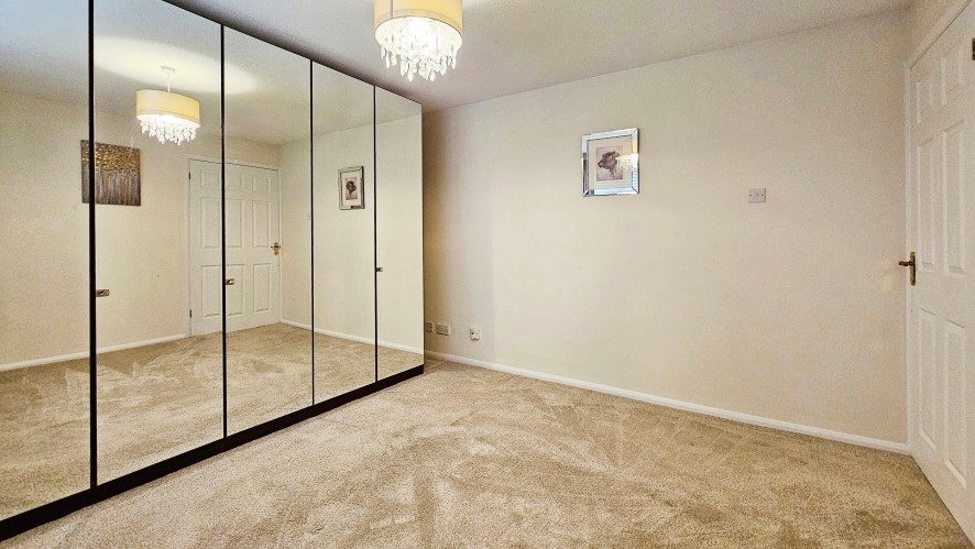 Property for Auction in Bedfordshire and Buckinghamshire - 20 Blaydon Close, Bletchley, Milton Keynes MK3 5LS