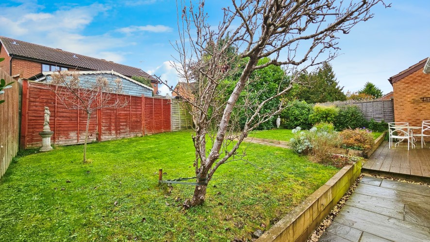 Property for Auction in Bedfordshire and Buckinghamshire - 20 Blaydon Close, Bletchley, Milton Keynes MK3 5LS