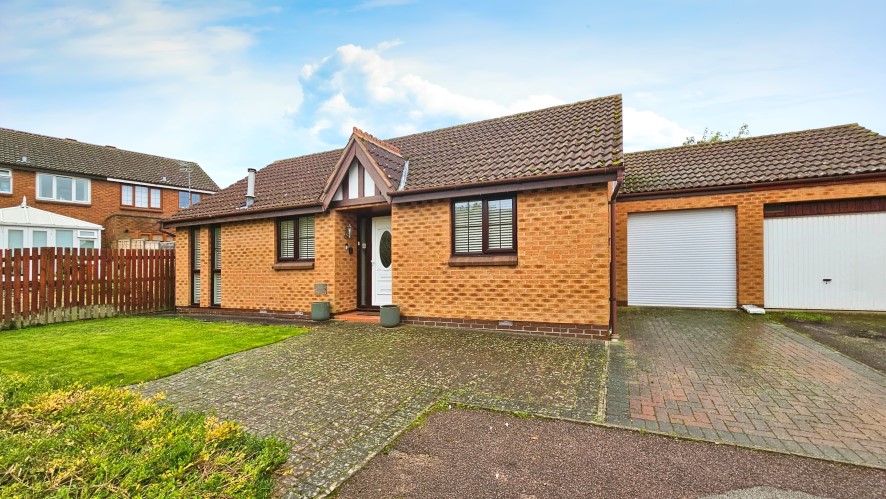 Property for Auction in Bedfordshire and Buckinghamshire - 20 Blaydon Close, Bletchley, Milton Keynes MK3 5LS