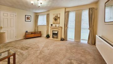Property for Auction in Bedfordshire and Buckinghamshire - 20 Blaydon Close, Bletchley, Milton Keynes MK3 5LS