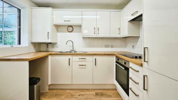 Property for Auction in Bedfordshire and Buckinghamshire - 20 Blaydon Close, Bletchley, Milton Keynes MK3 5LS