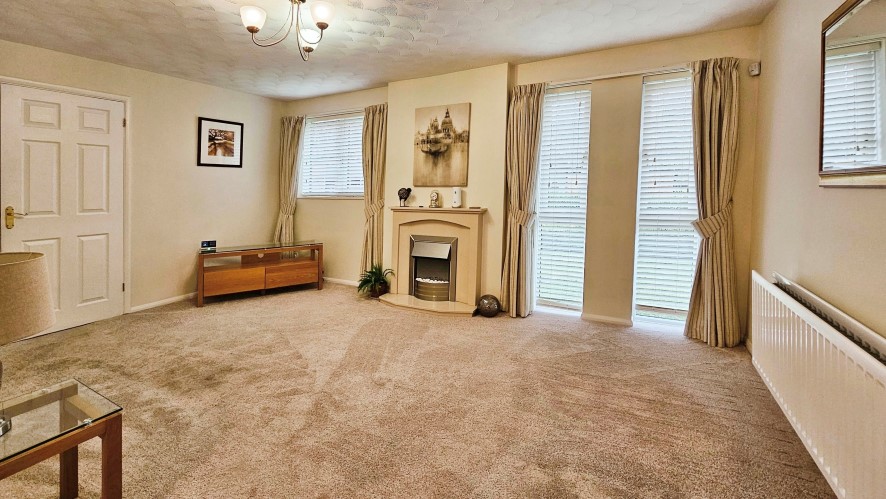 Property for Auction in Bedfordshire and Buckinghamshire - 20 Blaydon Close, Bletchley, Milton Keynes MK3 5LS