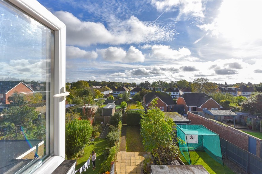 Property for Auction in Bedfordshire and Buckinghamshire - 7 Austin Villas, Woodside Road, Watford, Hertfordshire WD25 0GD