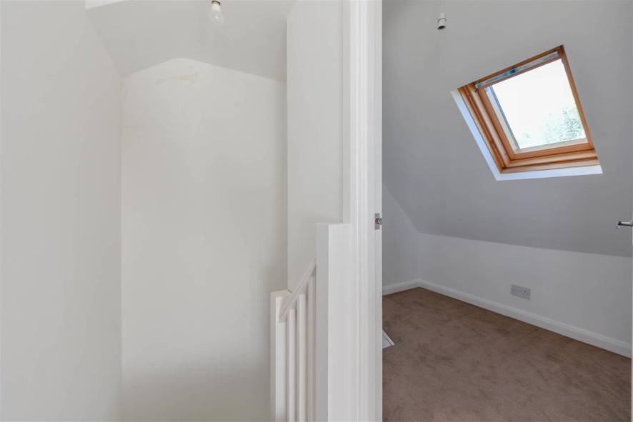 Property for Auction in Bedfordshire and Buckinghamshire - 7 Austin Villas, Woodside Road, Watford, Hertfordshire WD25 0GD