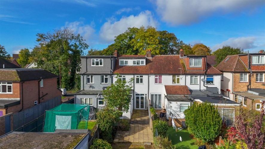 Property for Auction in Bedfordshire and Buckinghamshire - 7 Austin Villas, Woodside Road, Watford, Hertfordshire WD25 0GD