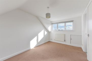 Property for Auction in Bedfordshire and Buckinghamshire - 7 Austin Villas, Woodside Road, Watford, Hertfordshire WD25 0GD