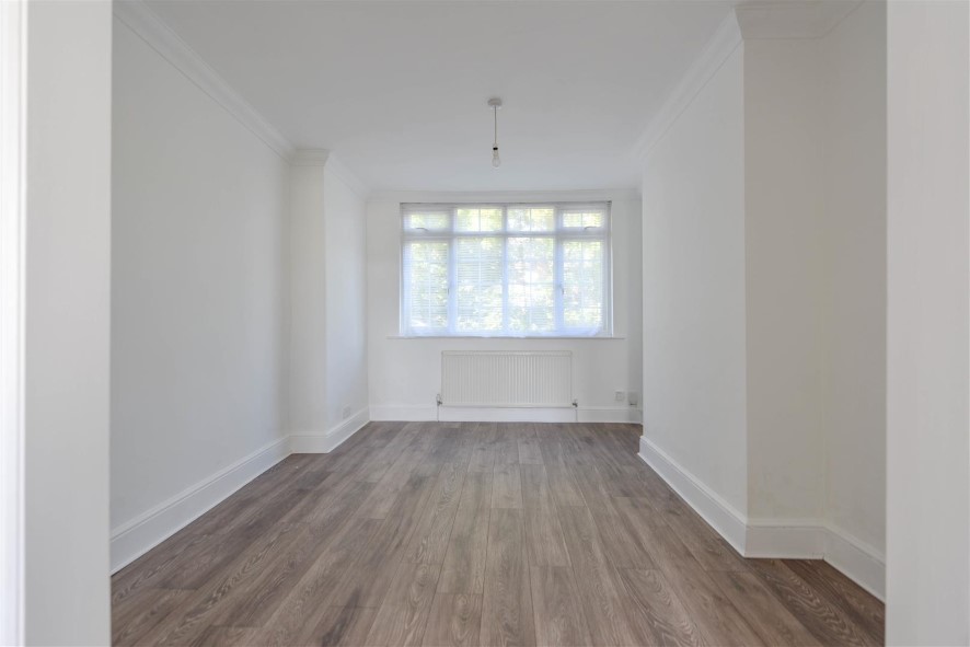 Property for Auction in Bedfordshire and Buckinghamshire - 7 Austin Villas, Woodside Road, Watford, Hertfordshire WD25 0GD