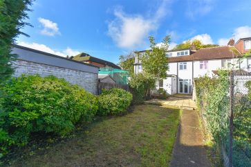 Property for Auction in Bedfordshire and Buckinghamshire - 7 Austin Villas, Woodside Road, Watford, Hertfordshire WD25 0GD