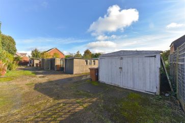 Property for Auction in Bedfordshire and Buckinghamshire - 7 Austin Villas, Woodside Road, Watford, Hertfordshire WD25 0GD