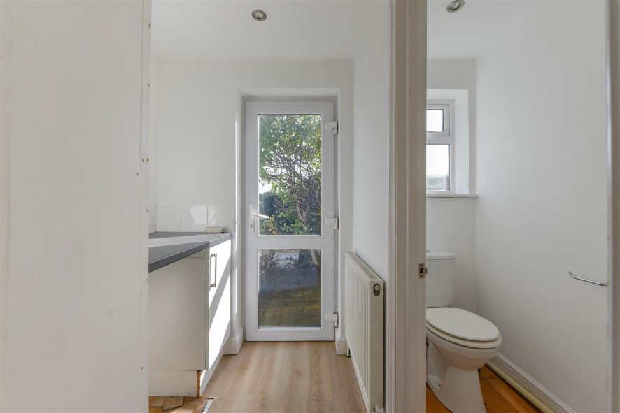 Property for Auction in Bedfordshire and Buckinghamshire - 7 Austin Villas, Woodside Road, Watford, Hertfordshire WD25 0GD