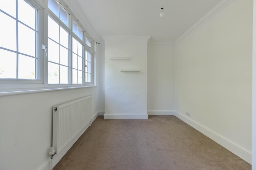 Property for Auction in Bedfordshire and Buckinghamshire - 7 Austin Villas, Woodside Road, Watford, Hertfordshire WD25 0GD