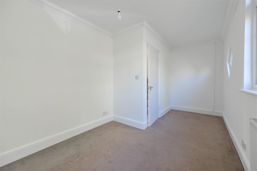 Property for Auction in Bedfordshire and Buckinghamshire - 7 Austin Villas, Woodside Road, Watford, Hertfordshire WD25 0GD