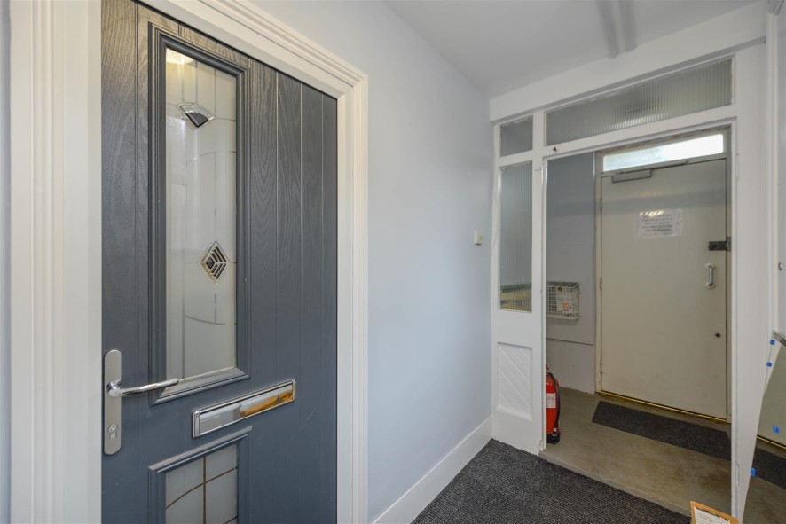 Property for Auction in Bedfordshire and Buckinghamshire - 1 London Road, Luton, Bedfordshire